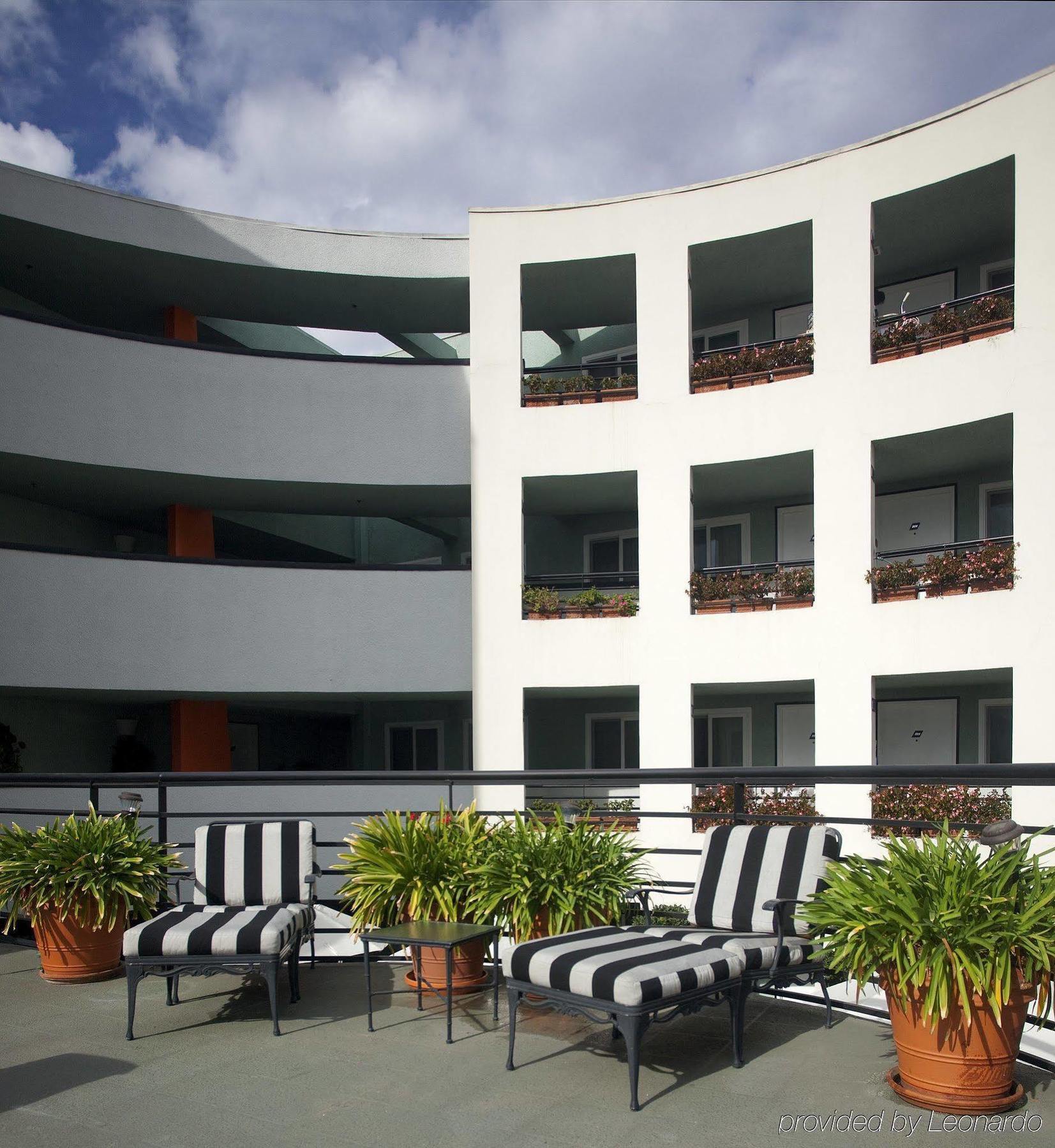 Quality Inn Cambridge Exterior photo